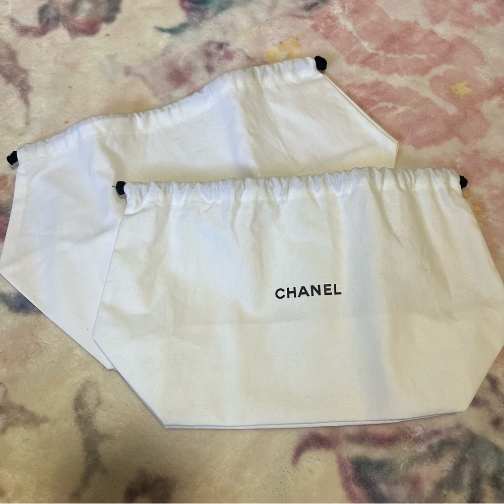 BRAND NEW CHANEL White Dust Bag with Black Drawstring x 2 - Picture 2 of 4